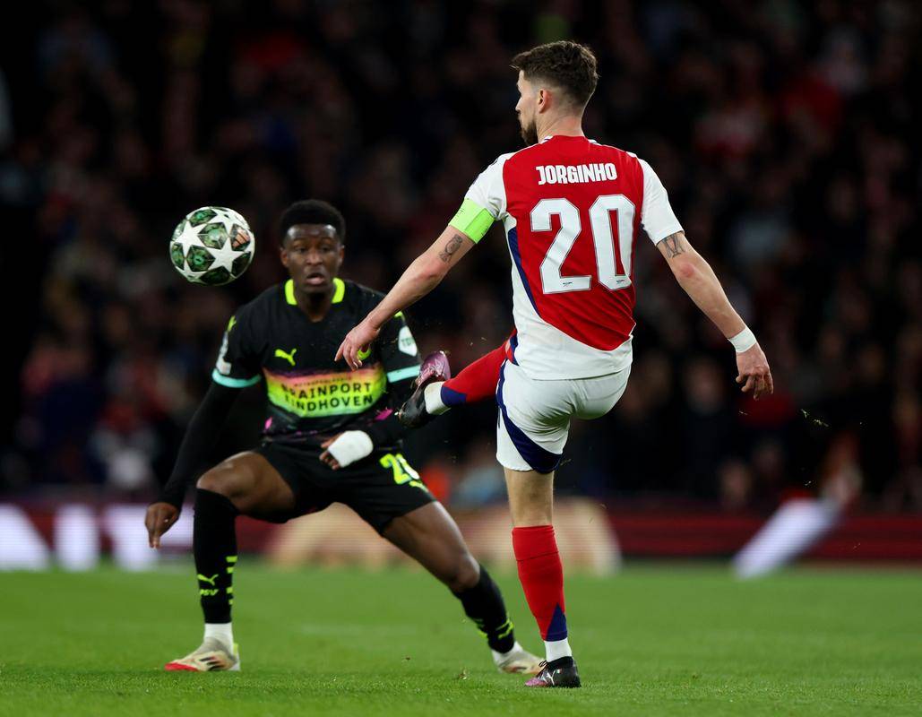 离谱！C罗在巴黎圣日耳曼比赛中关键助攻窗口期阿森纳调整名单以备欧冠，Ming连续十场比赛得分超过官方发布新规的简单介绍如意体育官方平台