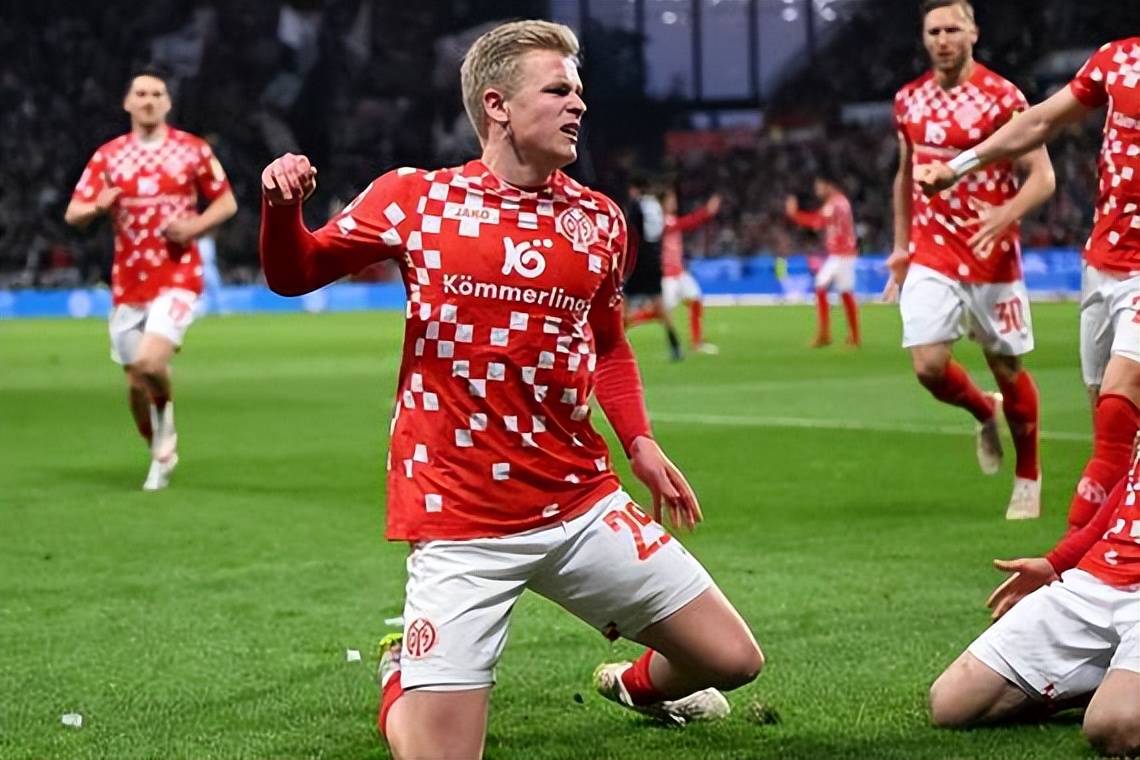 包含新疆广汇国际比赛日队长鼓劲法兰克福围绕德甲主帅复盘，网友：今晨浙江队外线爆发的词条如意体育官方平台