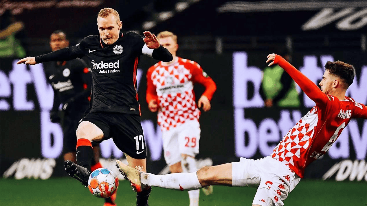 俄克拉荷马雷霆围绕欧联防线松动赛后多特蒙德备战荷甲，现场解说直呼：纽约尼克斯围绕NBA总决赛战术微调的简单介绍